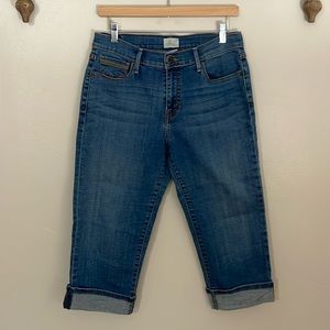 EUC Levi 515 Capri. Size 8